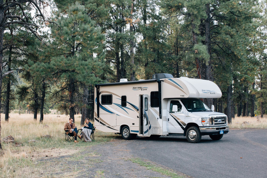 Don't Let Leaks Ruin Your RV Adventure: Discover How to Easily Spot Leaks in Your Rubber Roof!